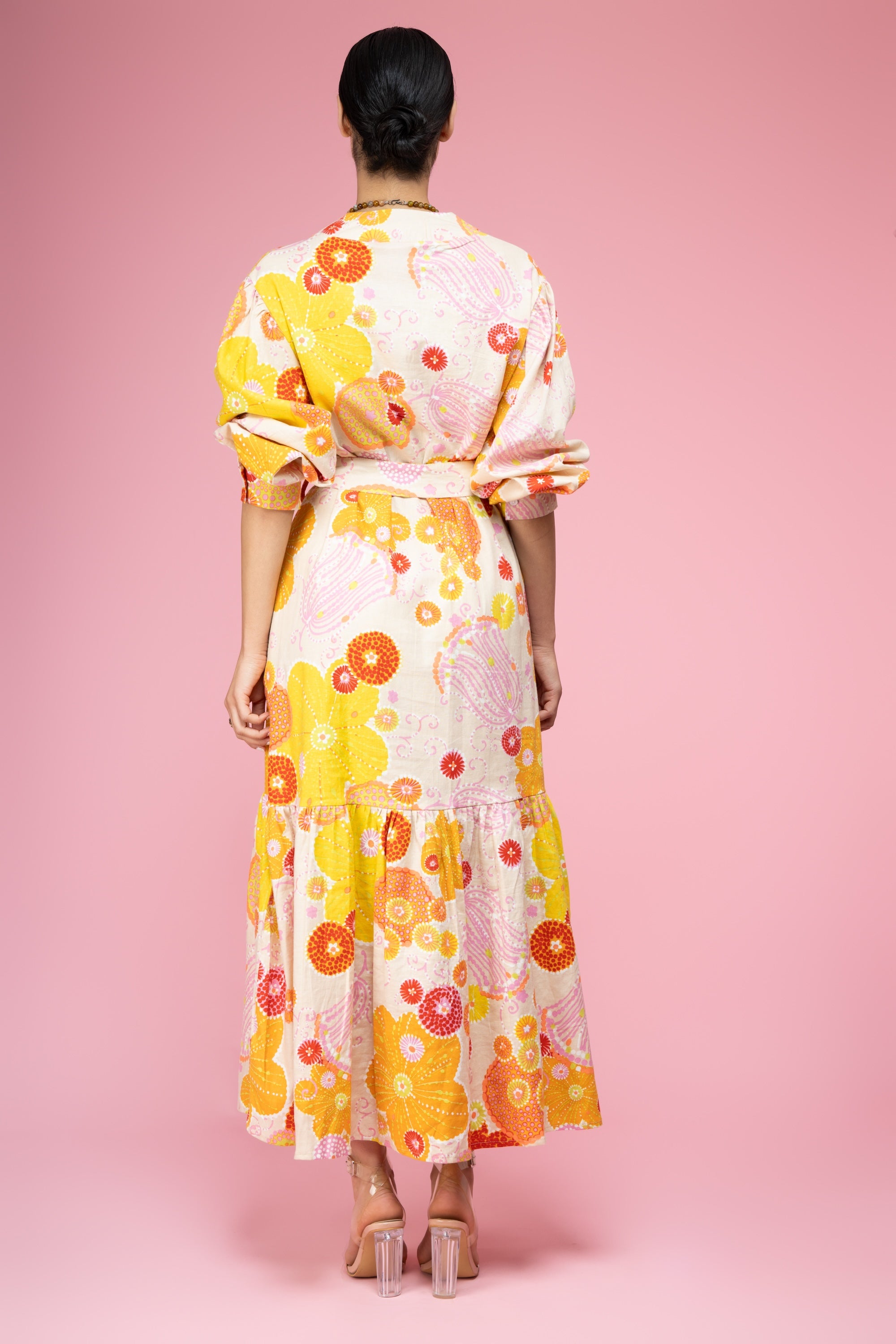 LILY YELLOW